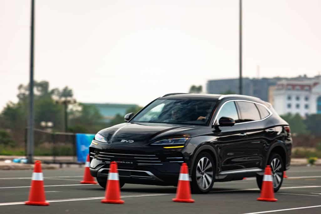 sự kiện ra mắt byd sealion 6