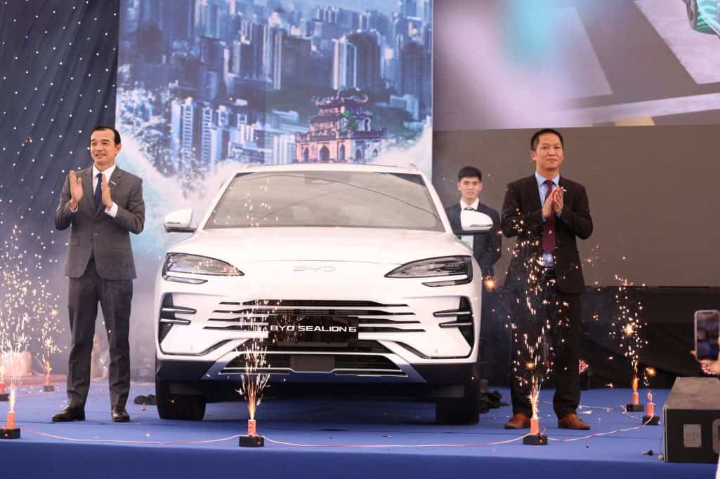 sự kiện ra mắt byd sealion 6